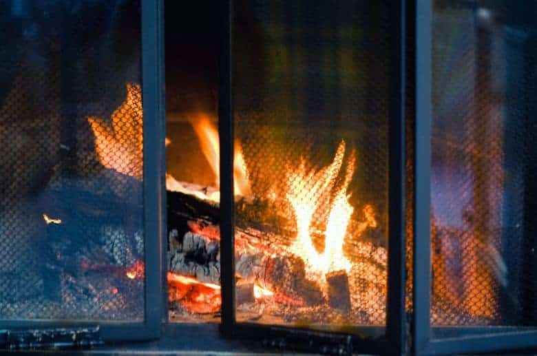 fireplace doors help to stop chimney downdraft when cold