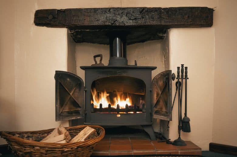 wood stove temperature can reach 800 fahrenheit