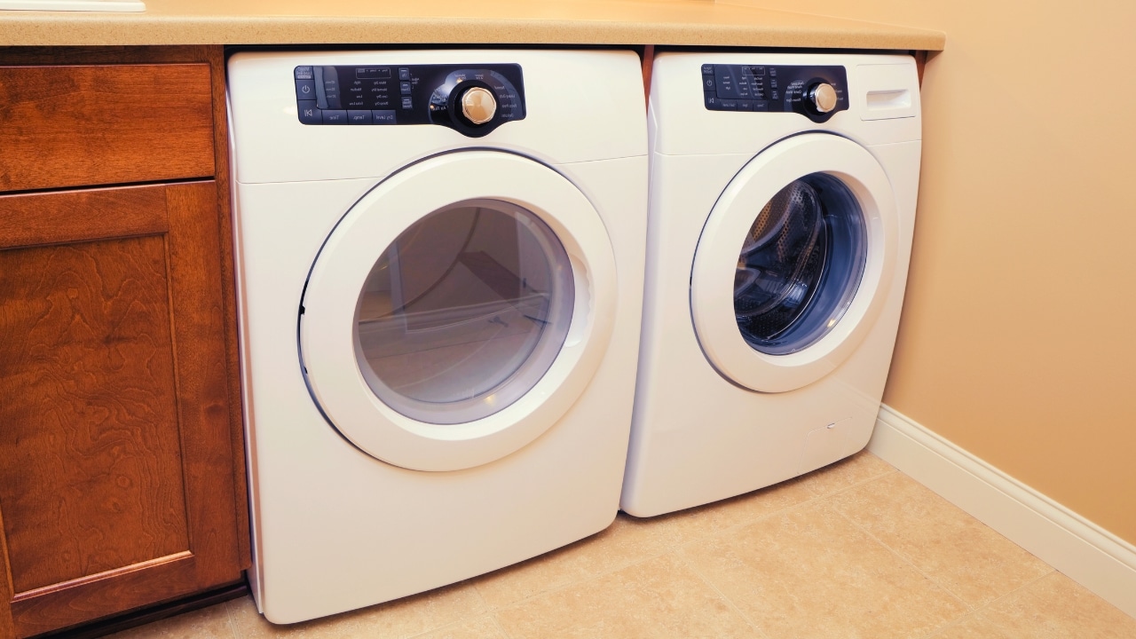 A new dryer. Know the reasons why a new dryer smells like burning.