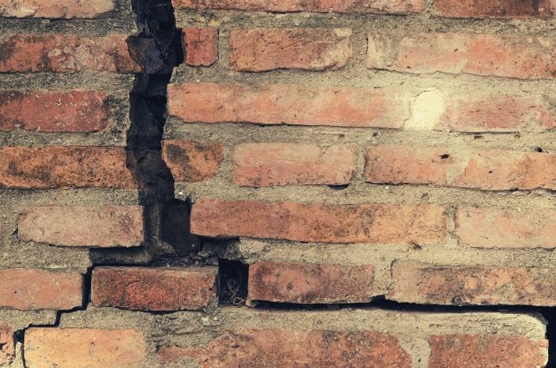 brick corbel chimney crack